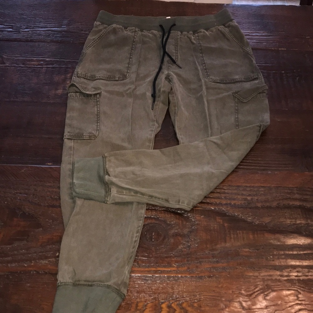 Community army green pants